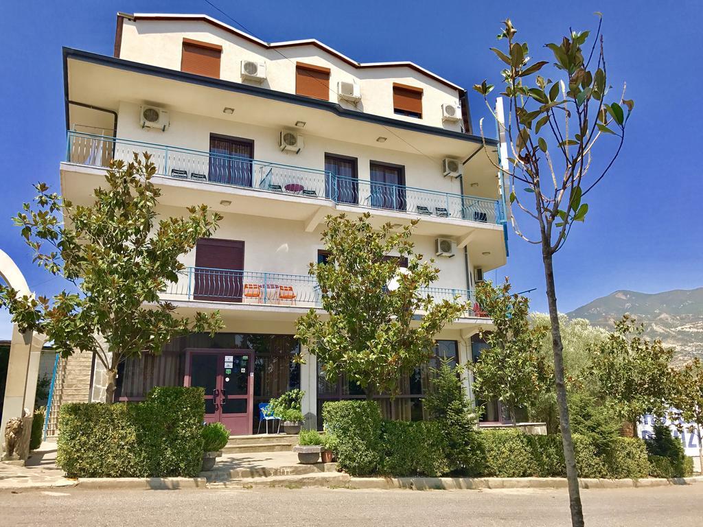Ramis Hotel & Outdoor Sports Center Permet Exterior photo